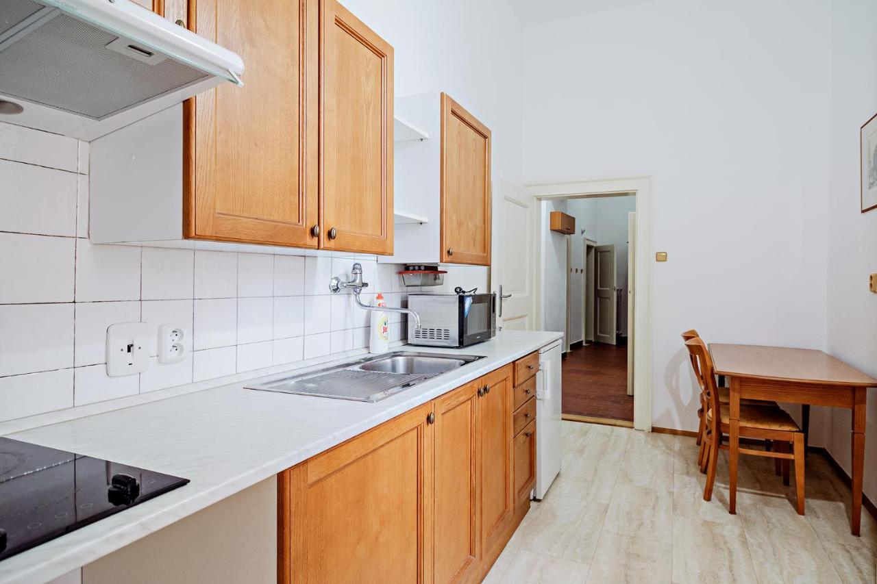 U Cerneho Medveda- At The Black Bear Apartment Prague Ngoại thất bức ảnh