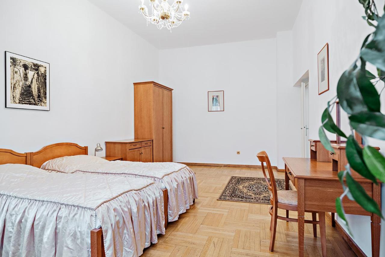 U Cerneho Medveda- At The Black Bear Apartment Prague Ngoại thất bức ảnh