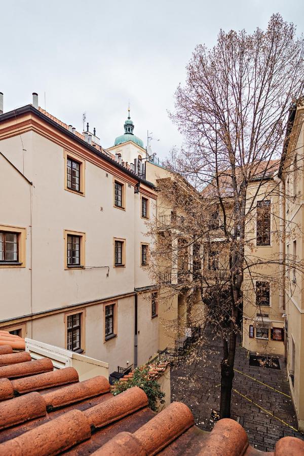 U Cerneho Medveda- At The Black Bear Apartment Prague Ngoại thất bức ảnh