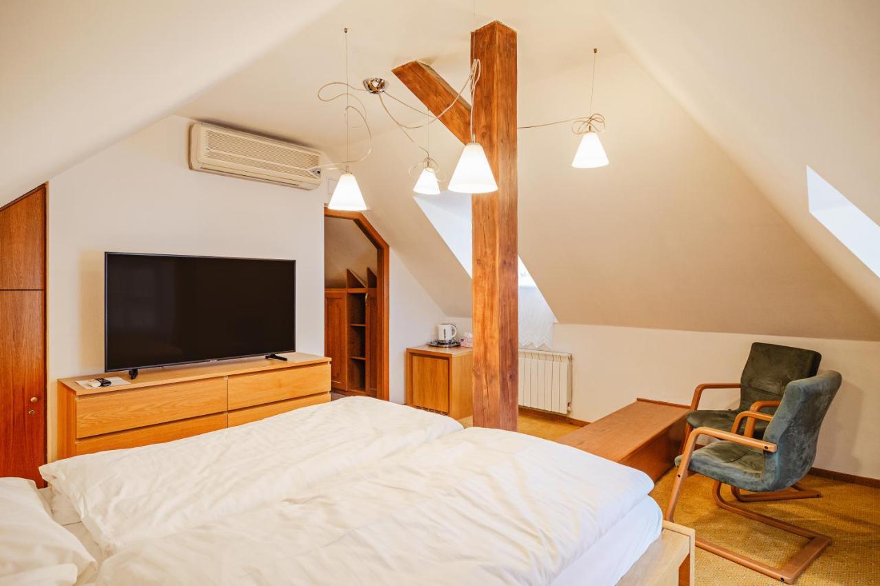 U Cerneho Medveda- At The Black Bear Apartment Prague Ngoại thất bức ảnh